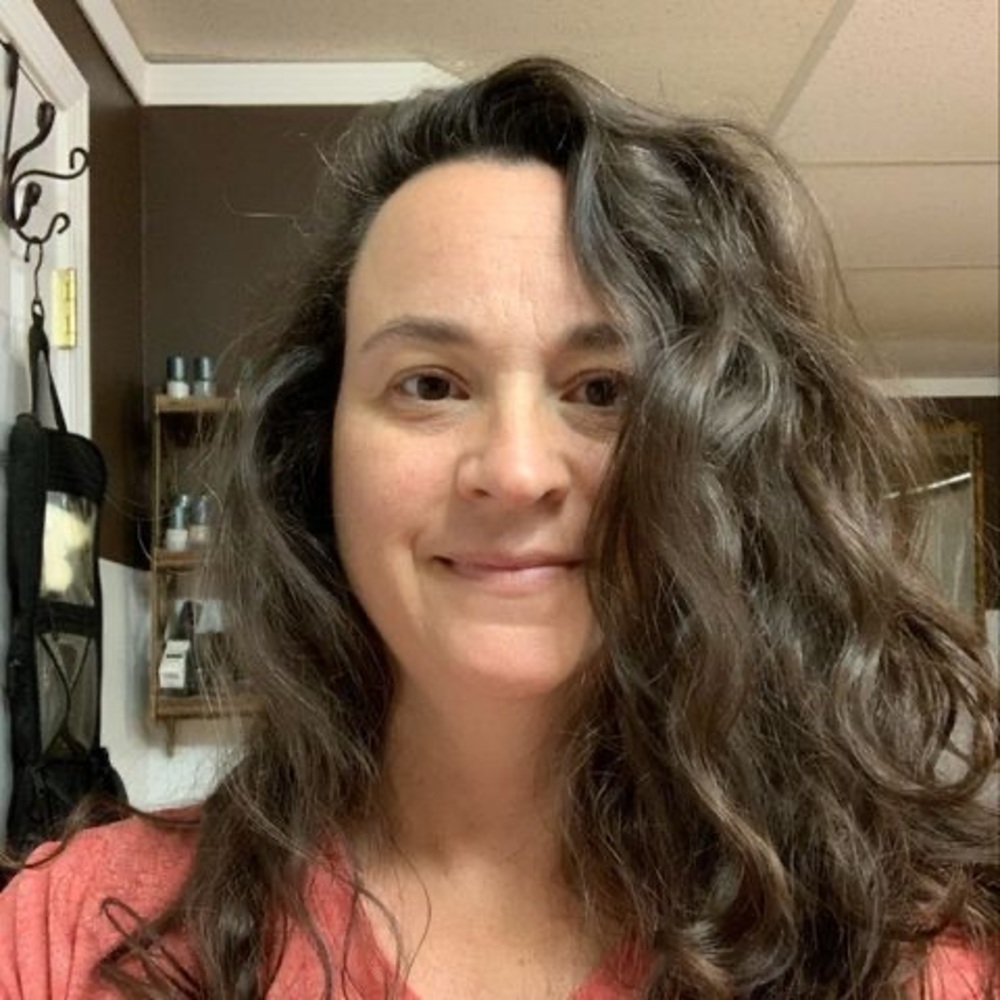 Meet your Posher, Leslie